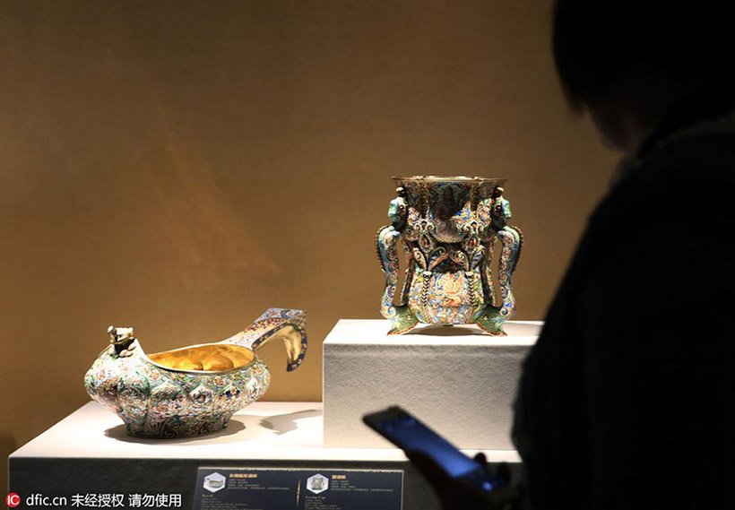 Tesouros de Fabergé são exibidos em Beijing