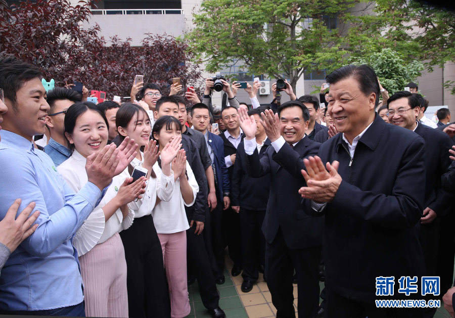 Alto líder chinês destaca construção do Partido em nível de comunidade