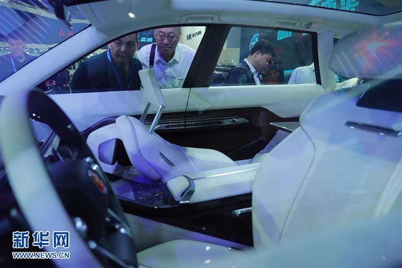 Carros conectados e movidos a novas energias são destaques na Auto China 2016