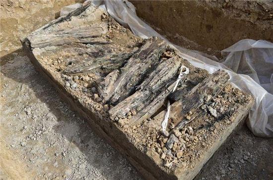 Descobertos caixões de 3 mil anos no centro da China