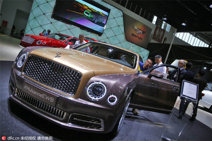 Top 10 dos carros luxuosos no show de automóveis de Beijing