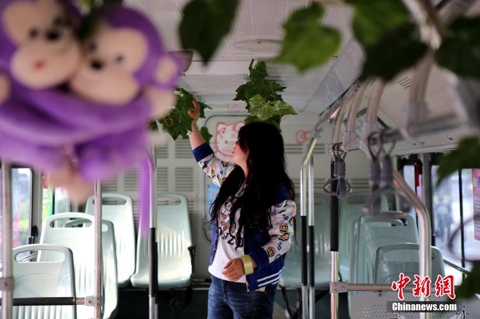 Zhengzhou inaugura autocarros só para mulheres para combater assédio