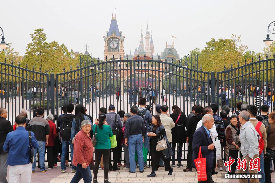 Disneylândia Shanghai realiza ensaio de abertura