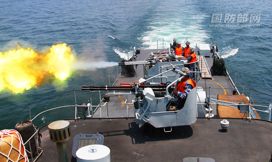 Frota do Mar do Sul da China realiza exercício de simulação de cenário de guerra