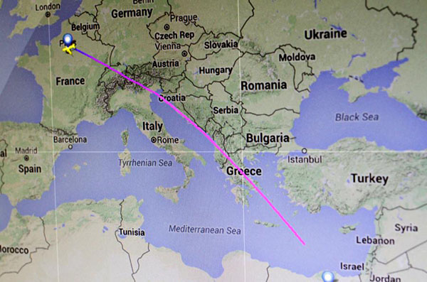 Avião que ia da França ao Egito cai no mar mediterrâneo com 66 a bordo