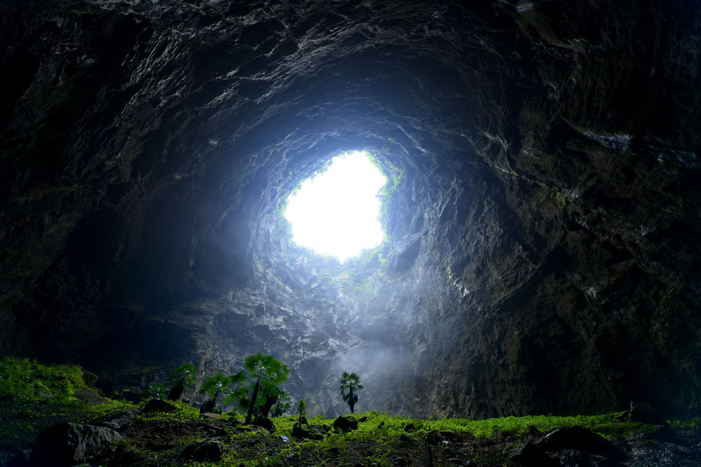 Paisagem subterrânea na área montanhosa na região oeste de Hubei