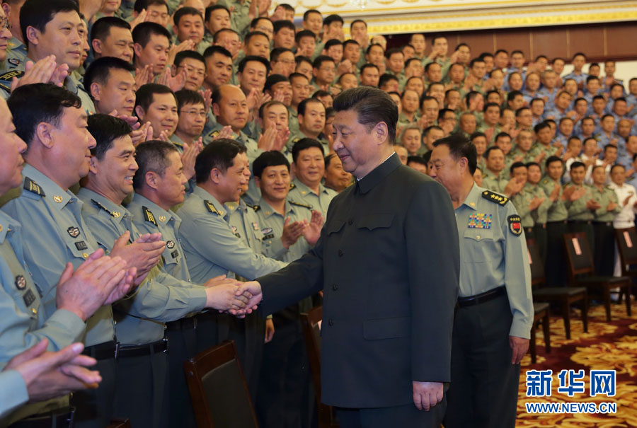 Presidente chinês inspeciona tropas no nordeste da China