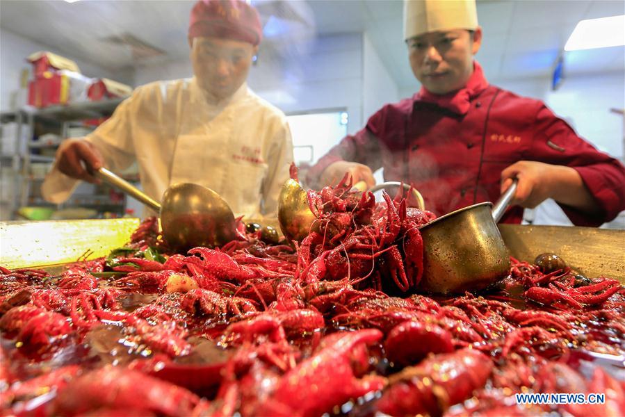 Festival internacional da lagosta no leste da China