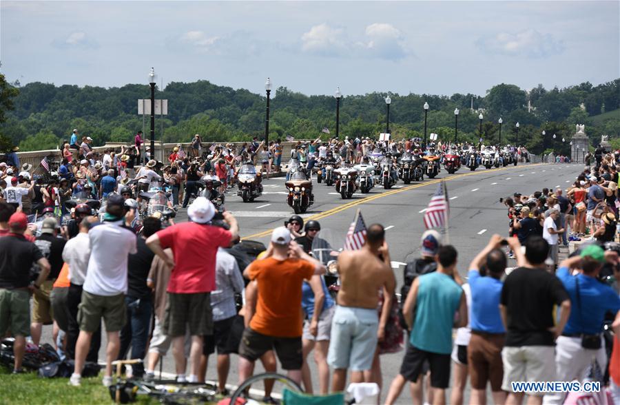 Passeio de motas “Rolling Thunder” realizado nos EUA para comemorar o Memorial Day