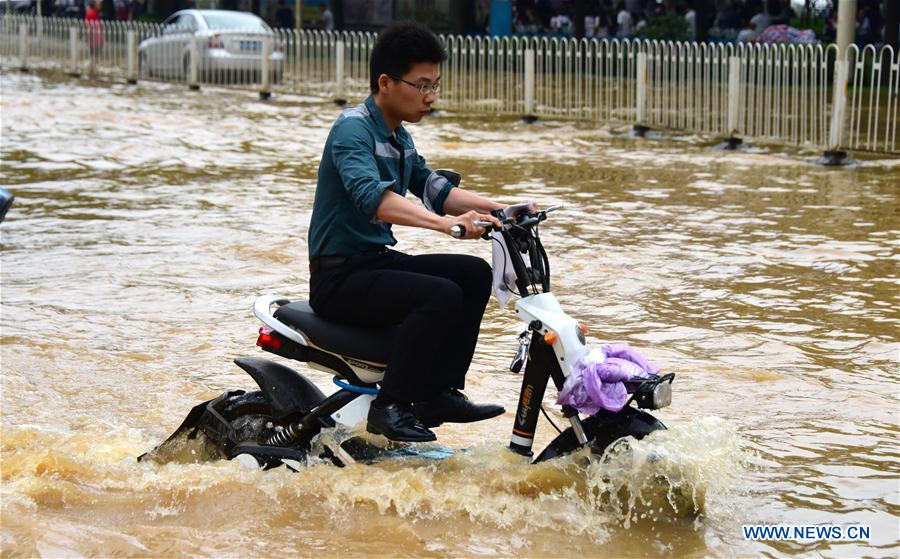 Tempestade atinge centro da China