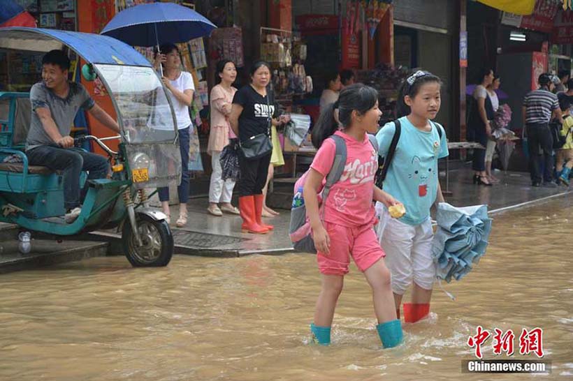 Fortes chuvas causam inundações em Chongqing