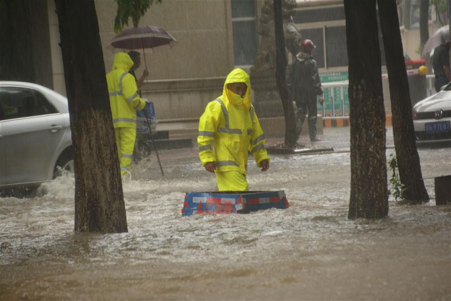 Chuva e deslizamentos de terra deixam 13 mortos e 13 desaparecidos na China
