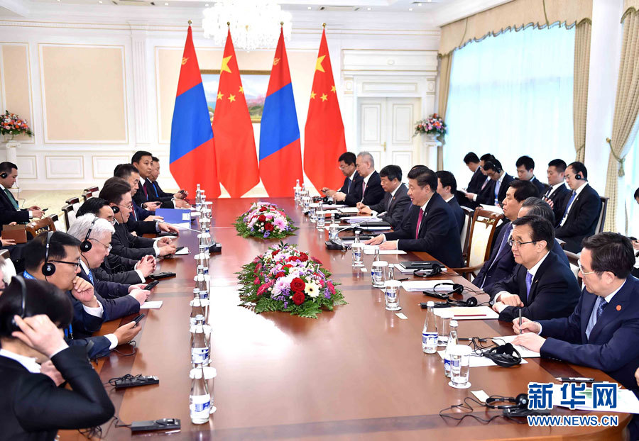Xi Jinping reúne-se com presidente mongol para promover cooperação bilateral