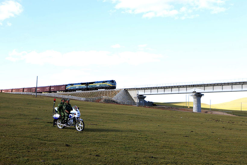 Décimo aniversário da ferrovia na altitude mais alta do mundo