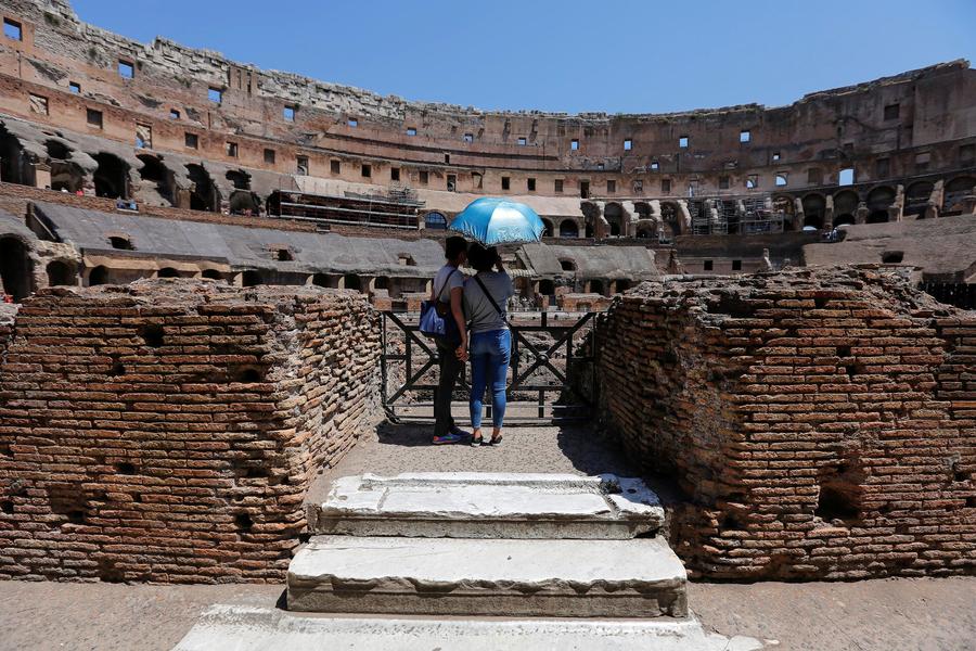 Roma revela Coliseu renovado