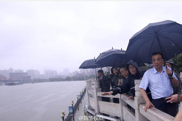 Primeiro-ministro chinês visita regiões inundadas