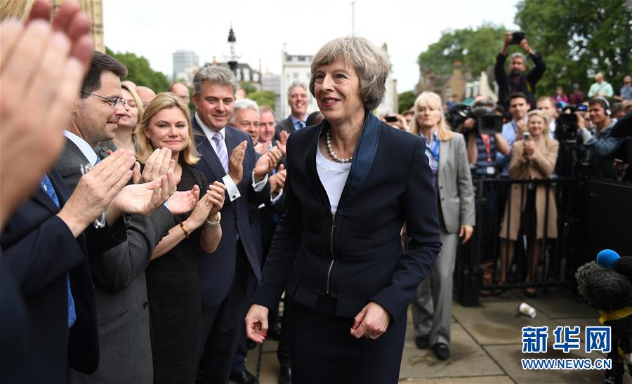 Theresa May irá liderar o Reino Unido como segunda primeira-ministra na história britânica