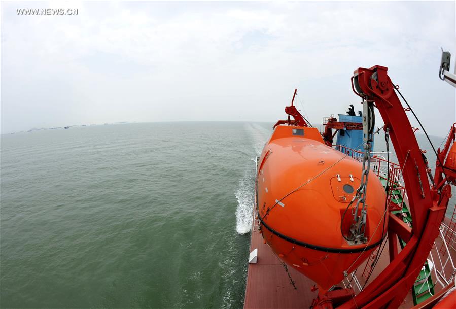 Navio chinês de exploração do mar profundo inicia viagem inaugural