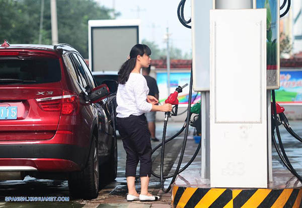 China reduz o preço dos combustíveis
