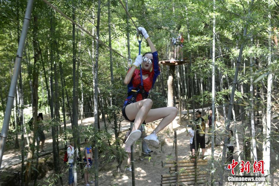 “Super Heroínas” experienciam aventura na selva