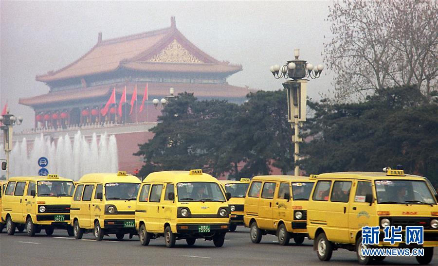 Do “táxi-van” à “Internet+”, a evolução dos táxis na China