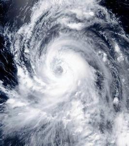 Guangdong emite alerta máximo com a chegada do tufão Nida