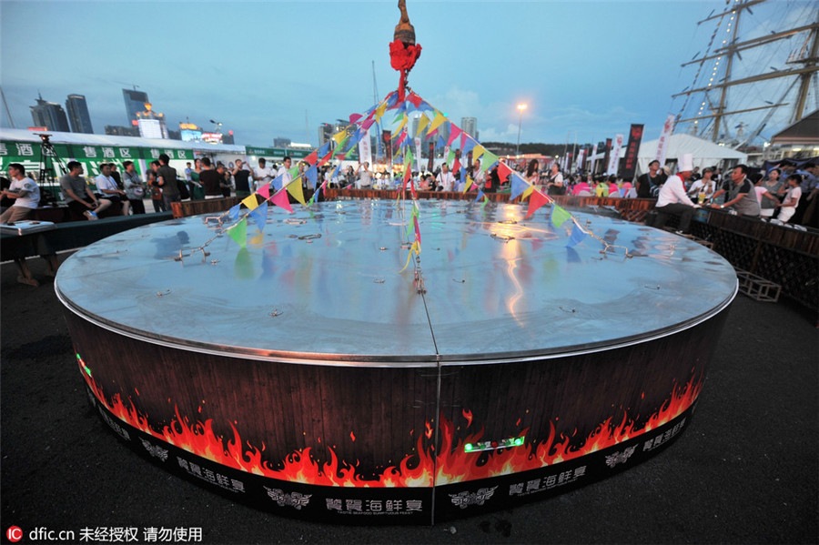 Qingdao se delicia em festa com frutos do mar