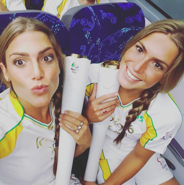 Rio 2016: Gêmeas brasileiras do nado sincronizado chamam atenção  