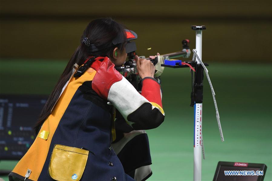 Atiradoras chinesas conquistam prata e bronze em carabina três posições a 50m