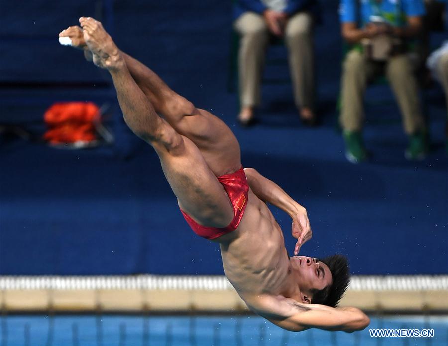 Rio 2016: Cao Yuan vence medalha de ouro no trampolim de 3m masculino