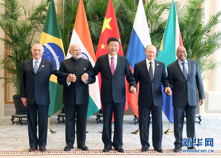 Países do BRICS devem cooperar para desempenhar maior papel nos assuntos internacionais
