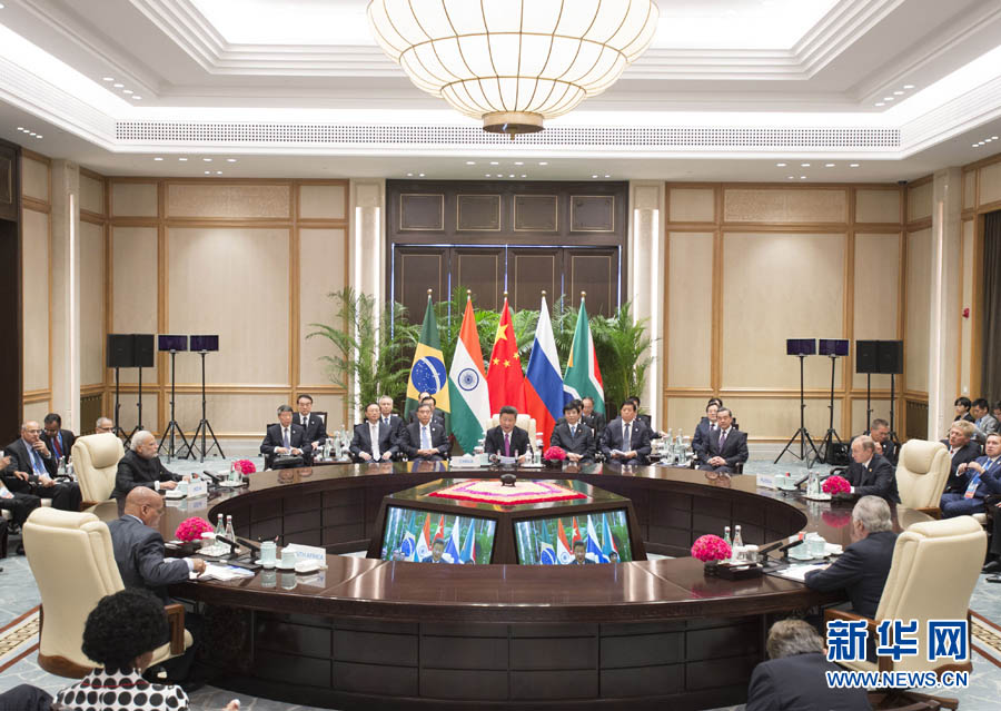 Países do BRICS devem cooperar para desempenhar maior papel nos assuntos internacionais