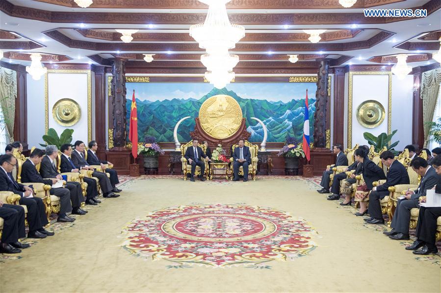 Premiê chinês quer cooperação mais forte em capacidade e investimento com Laos