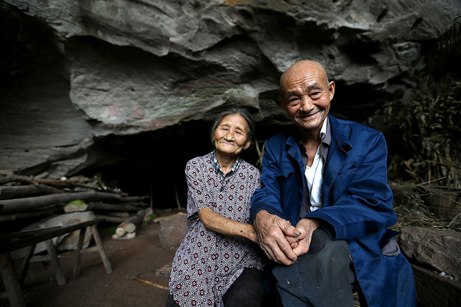 Casal chinês vive em caverna há 54 anos