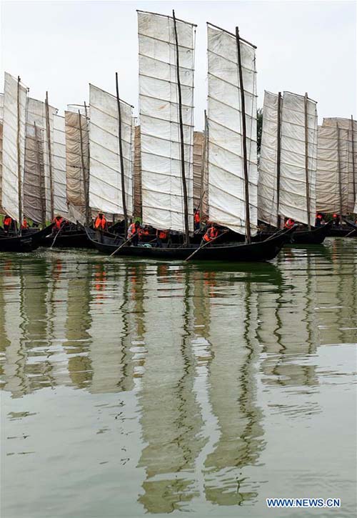 Lago Dianchi no sudoeste da China autoriza oficialmente atividade pesqueira