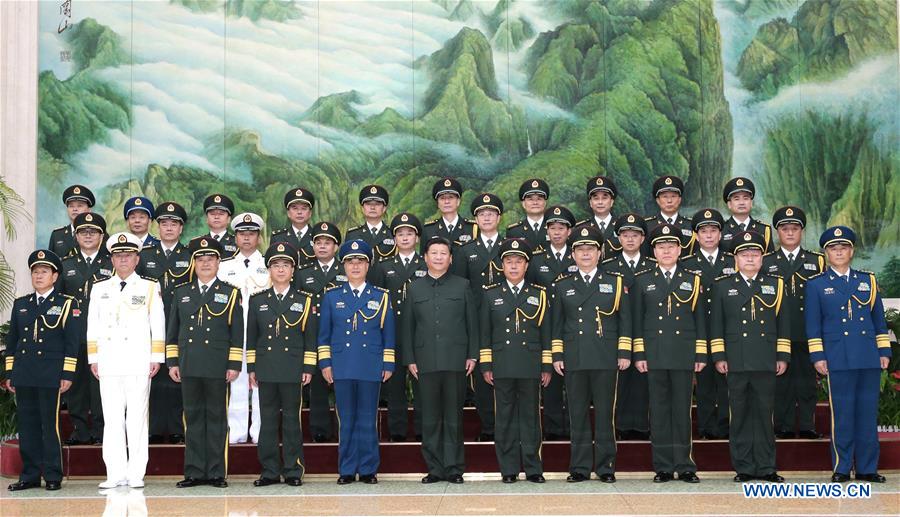 China cria força de logística conjunta e Xi concede bandeiras