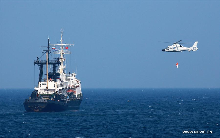 Exercício naval conjunto China-Rússia tem lugar no Mar do Sul da China
