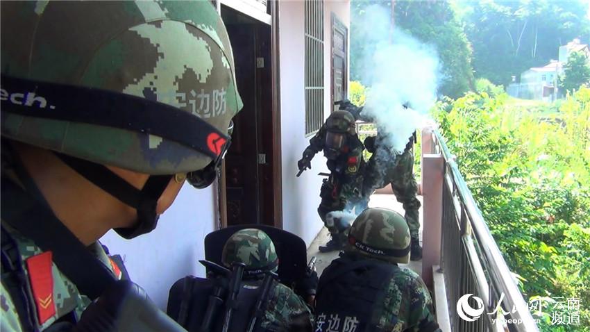 China e Vietnã realizam exercício antiterrorismo conjunto