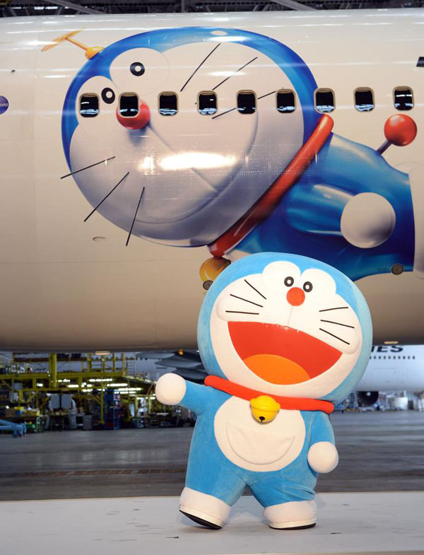 Avião temático de Doraemon inaugura sua viagem de Tóquio a Shanghai