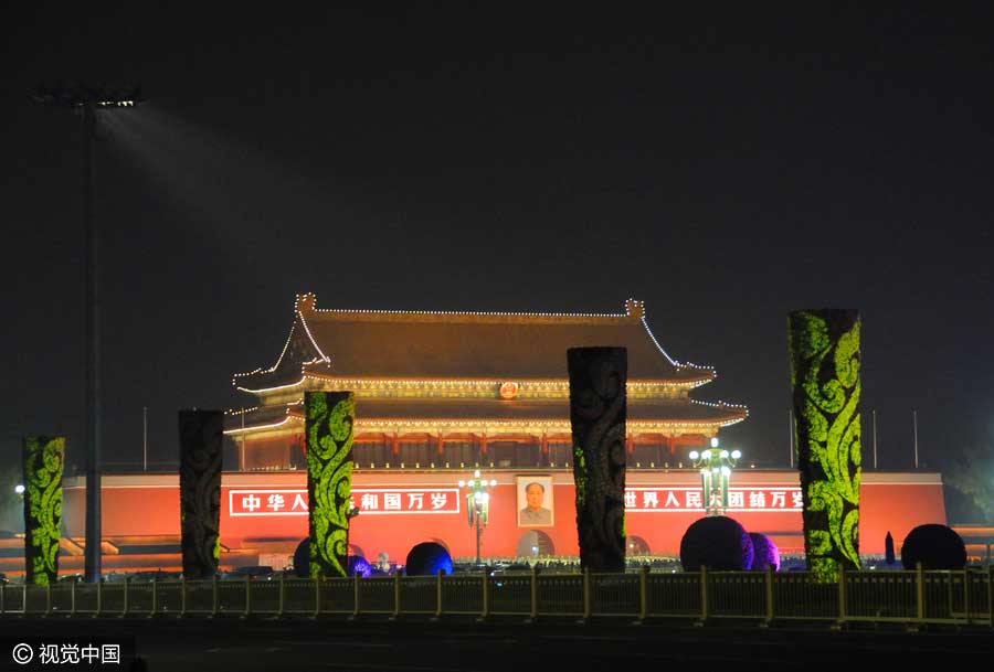 Praça Tian’anmen pronta para a chegada do Dia Nacional