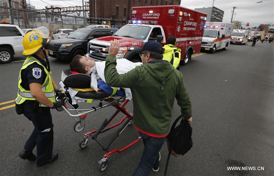 Acidente de trem nos EUA causa uma morte e 108 feridos