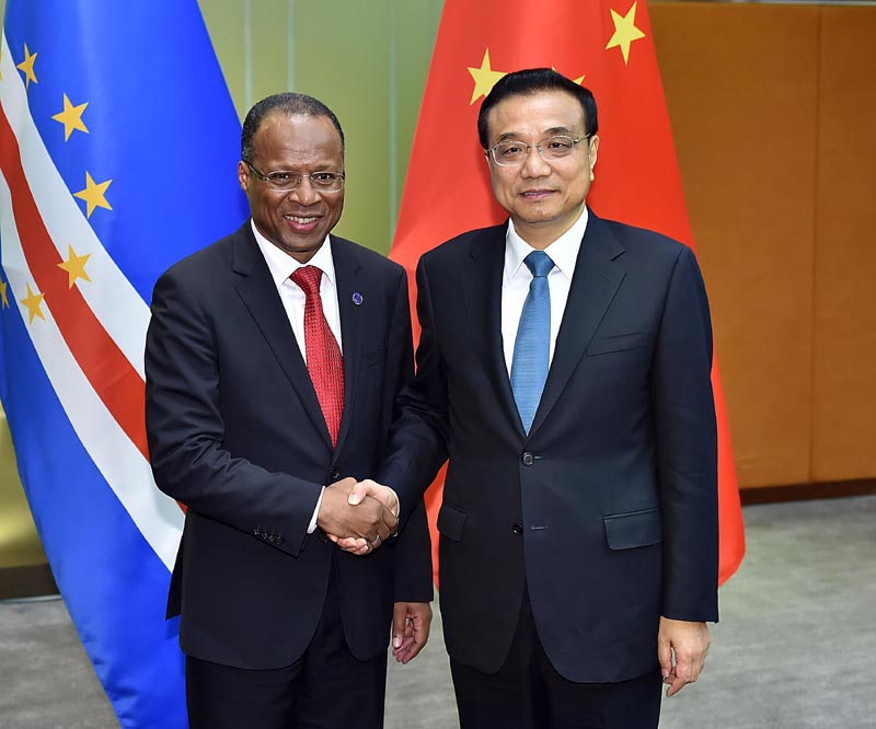 Li Keqiang reúne-se com chefes de Governo de Cabo Verde, Guiné Bissau e Moçambique em Macau