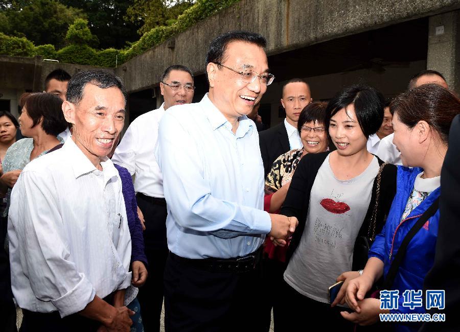 Primeiro-ministro Li Keqiang inspeciona Macau