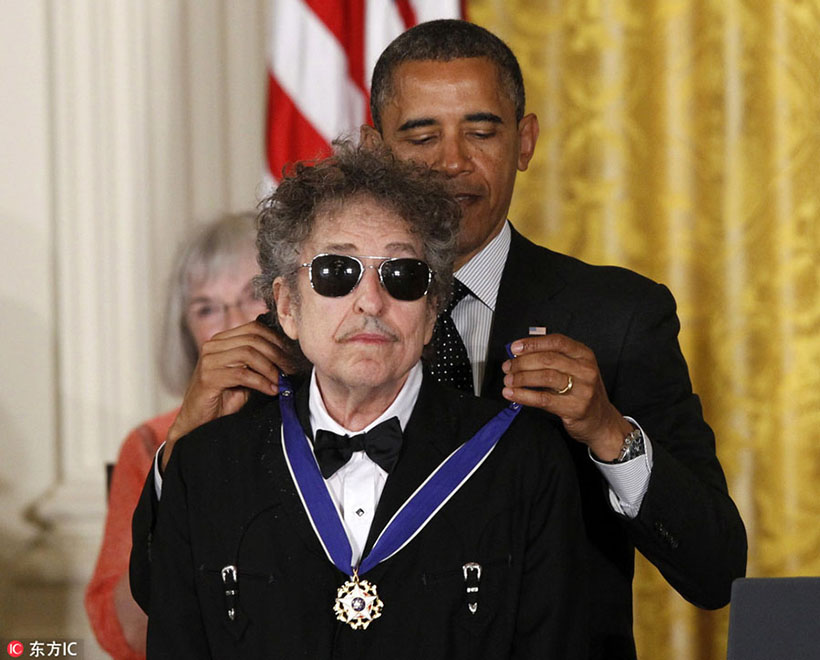 “Maior poeta vivo”, Bob Dylan ganha Prêmio Nobel de Literatura