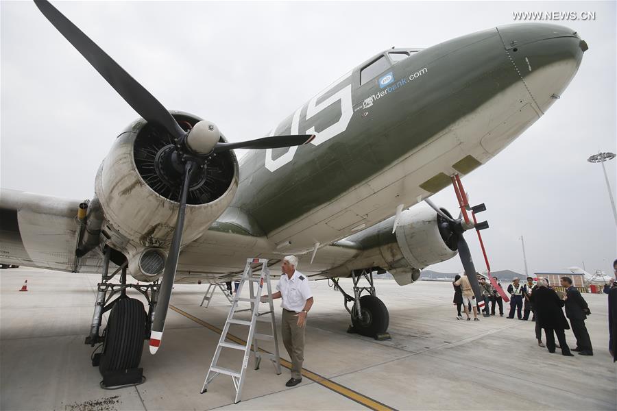 Avião de transporte da Segunda Guerra Mundial chega a Kunming