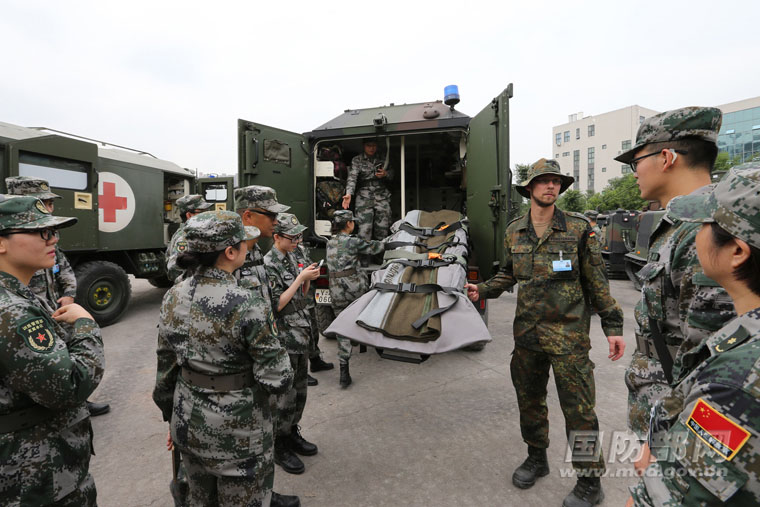 China e Alemanha fazem exercício de socorro médico