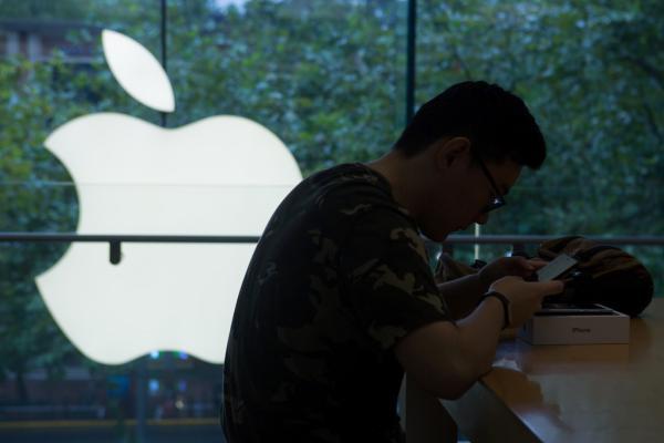Vendas da Apple na China caem em 30%