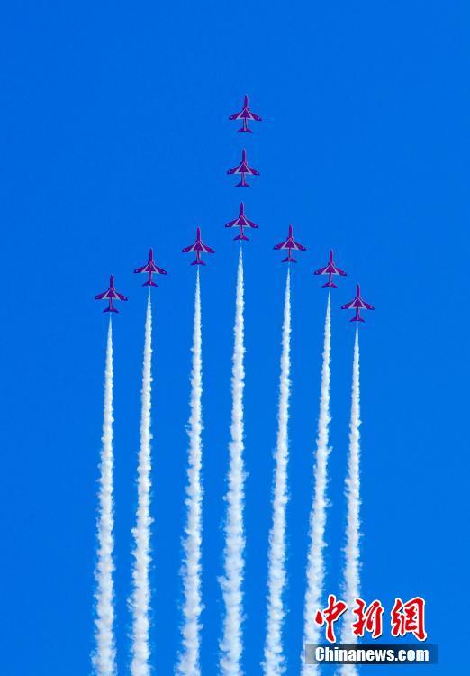 “Red Arrows” britânicos fazem demonstração na China