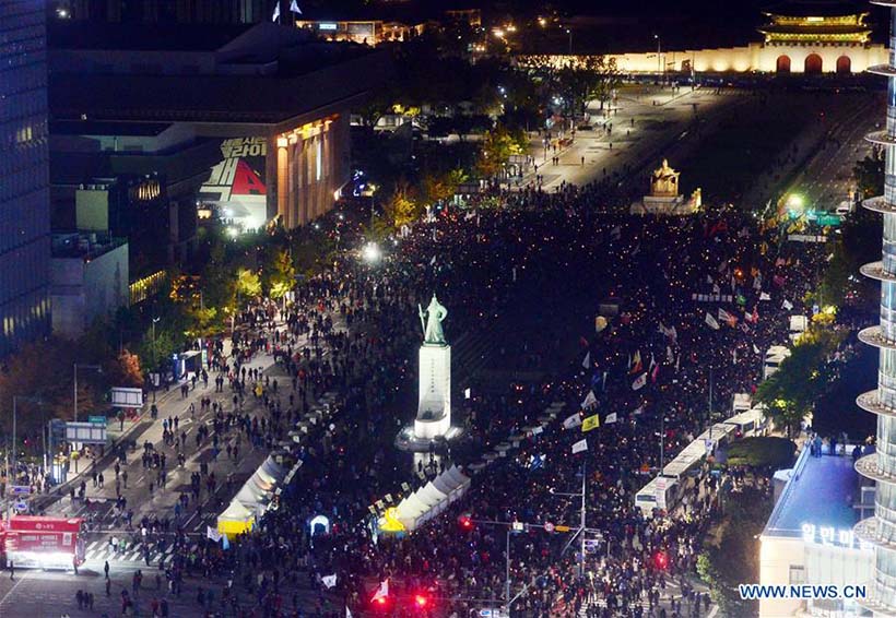 Multidão participa em manifestação pedindo renúncia da presidente sul-coreana