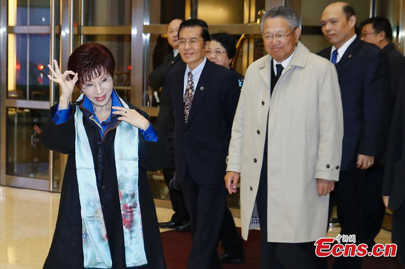 Líder do KMT chega em Beijing para visita